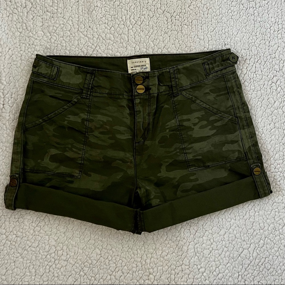 Sanctuary camo shorts